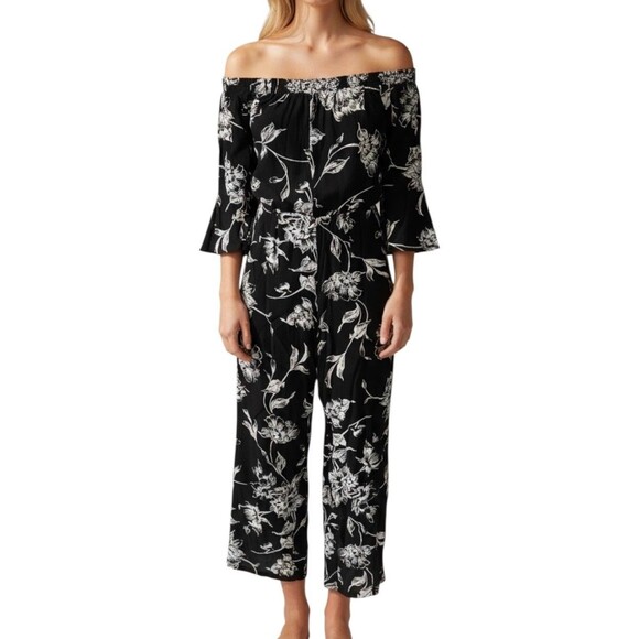 ASOS Pants - Asos Women's Cropped Viscose Jumpsuit 3/4 Sleeve Size 0 Black White Printed